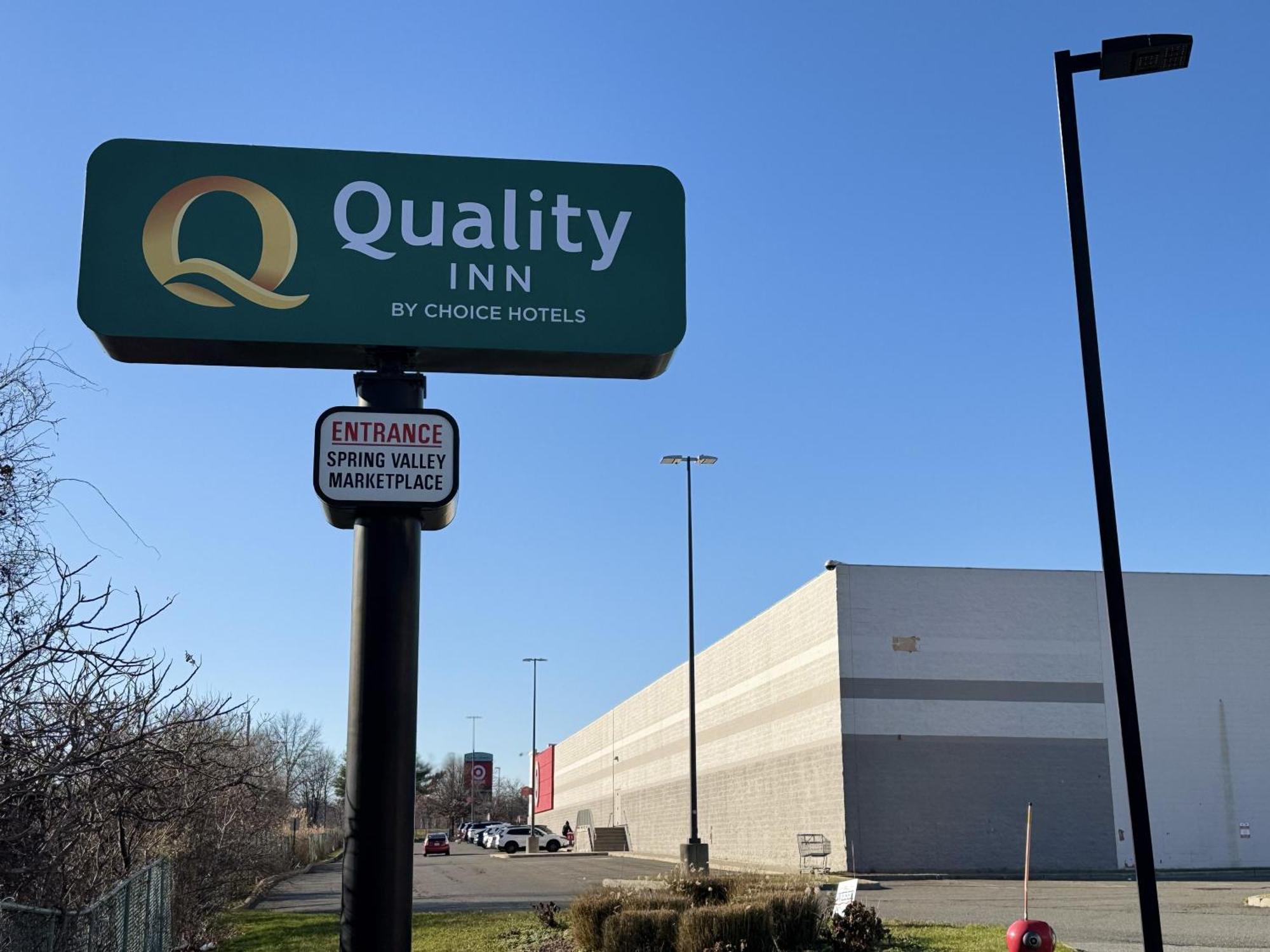 Quality Inn Spring Valley - Nanuet Zewnętrze zdjęcie
